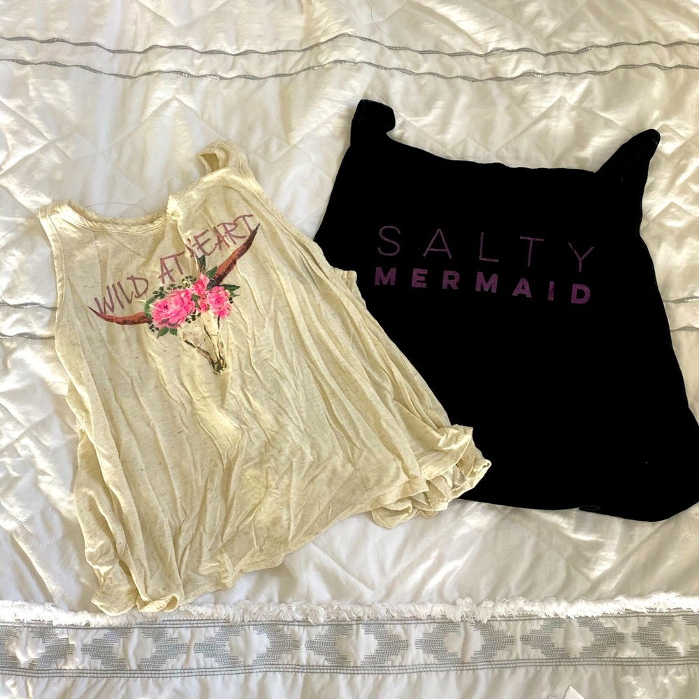 Set of crop tops